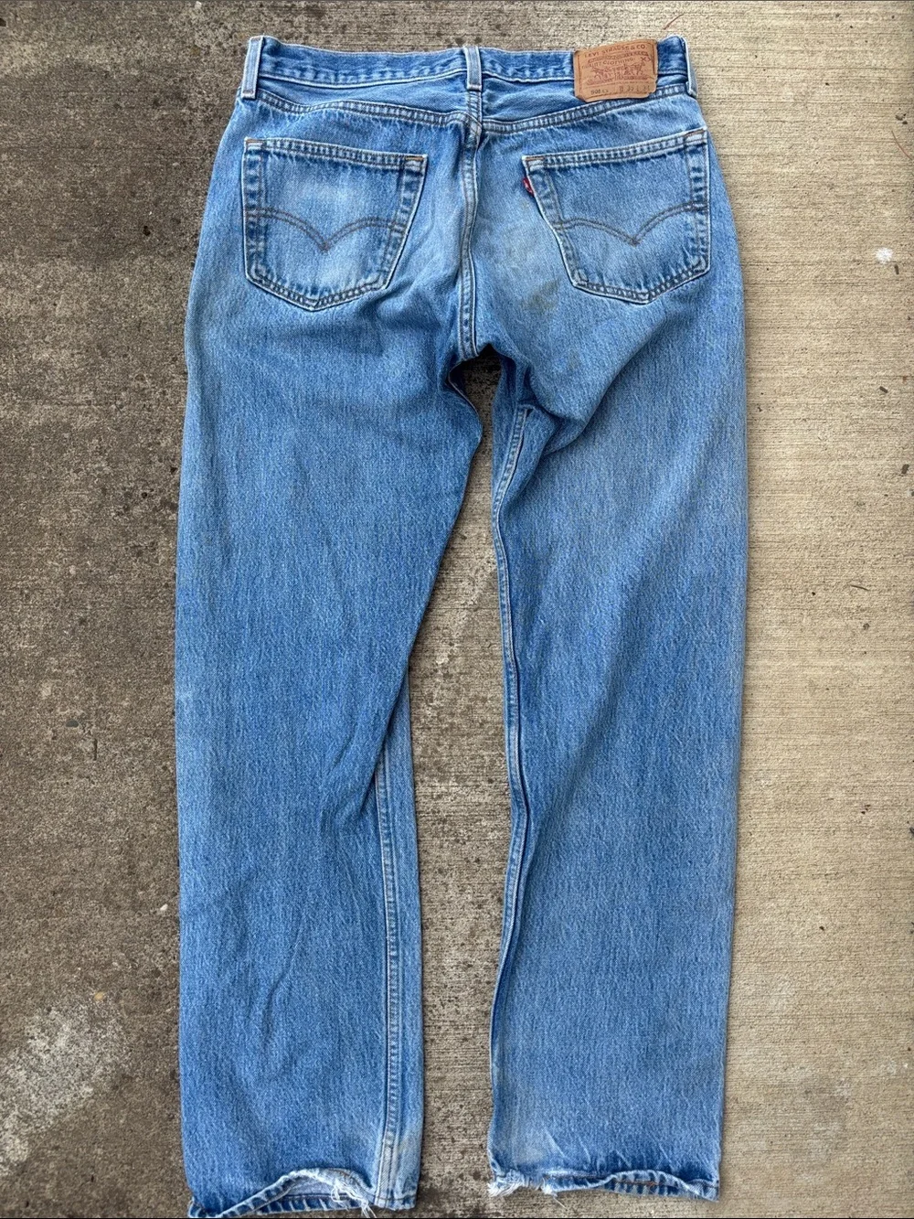 Vintage Men’s Levi's 501 Blue‎ Denim Jeans Button Fly Made in USA W35 L34